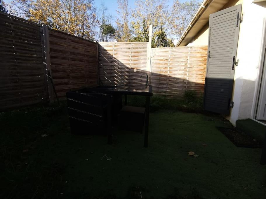 N1 F2 40M2 Avec Petit Jardin Hérouville-Saint-Clair Exterior foto